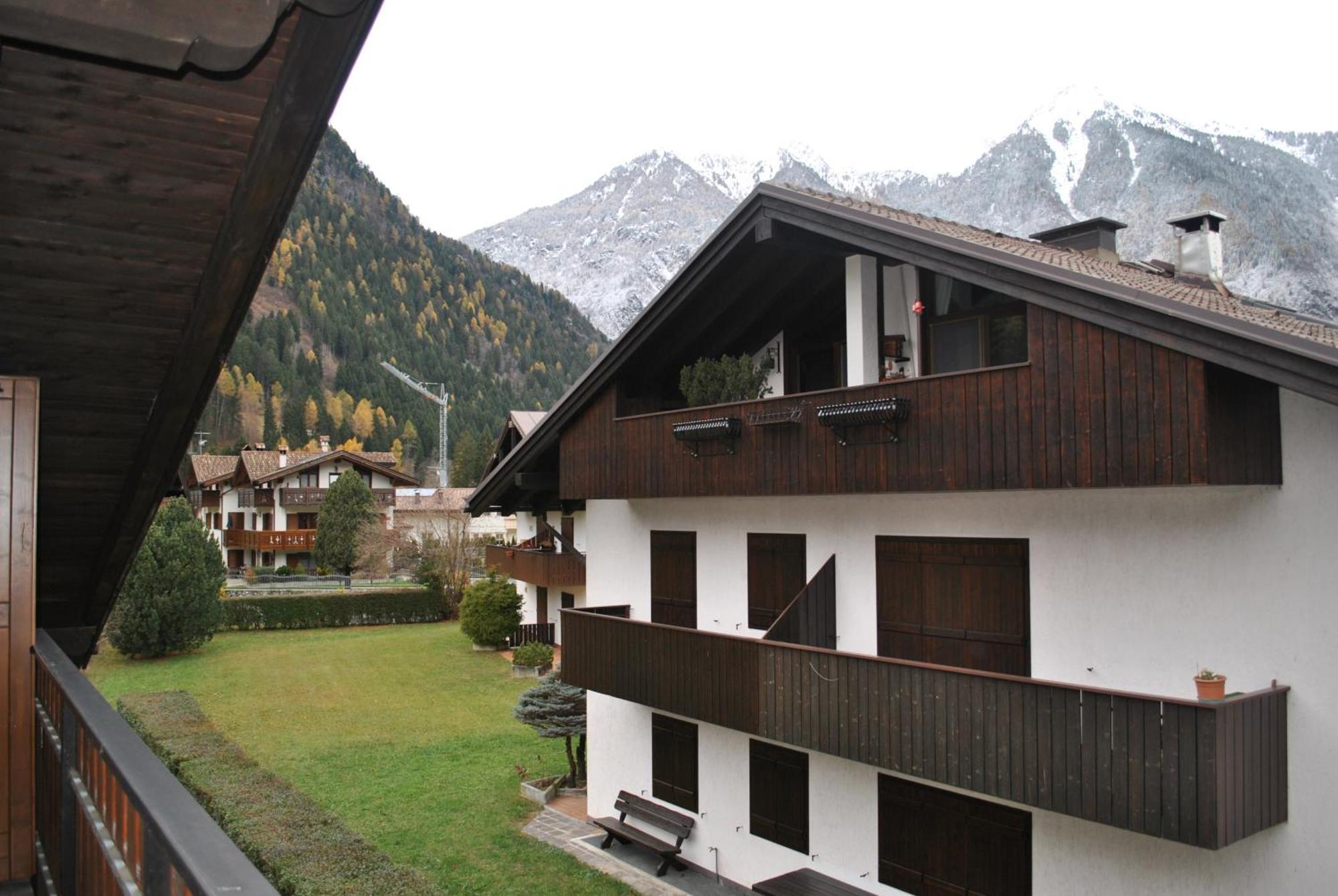 La Pineta - Appartamenti In Villetta Pinzolo Exterior photo